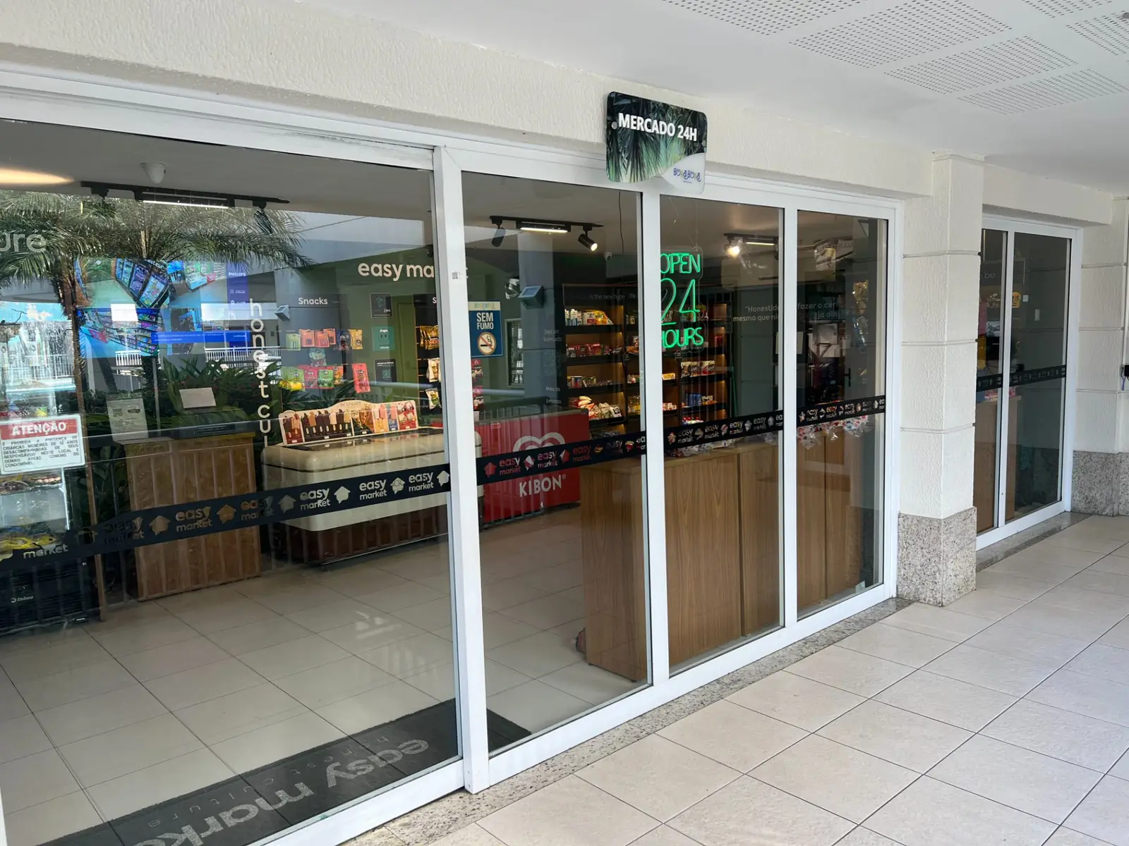 Mercado 24h dentro do condomínio